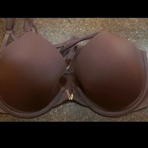 VS BRA 34D